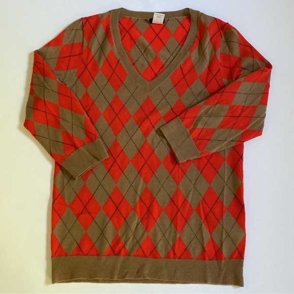 J Crew
Women’s 
Wool 
Medium 
V-Neck Argyle Sweater
Tan and Orange 
EUC - Picture 2 of 11